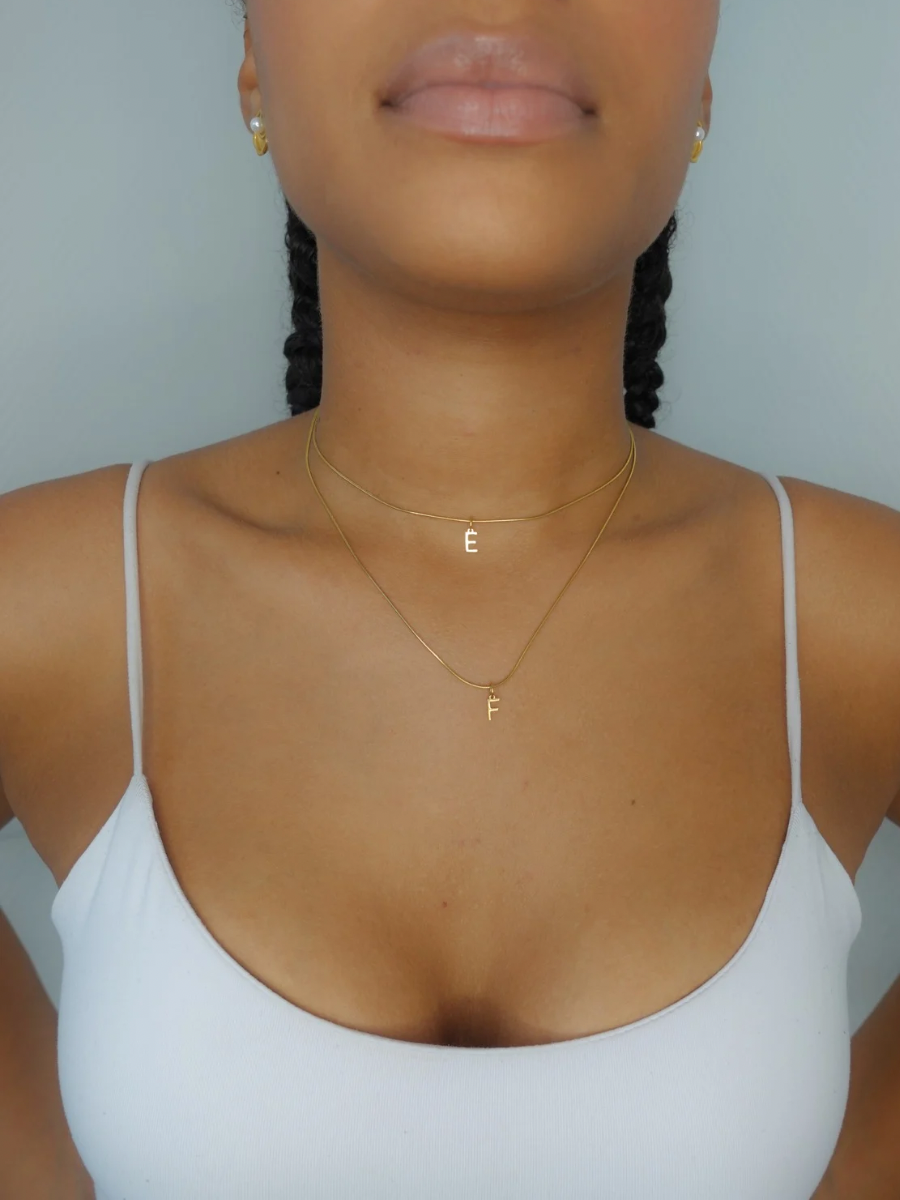 Initialement | Collier